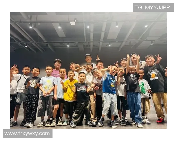 重庆街舞队创新盯防策略引领舞蹈新潮流探索与实践的完美结合