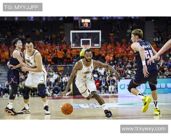 赛后分析：深圳篮球队与北京篮球队技术对决全景回顾