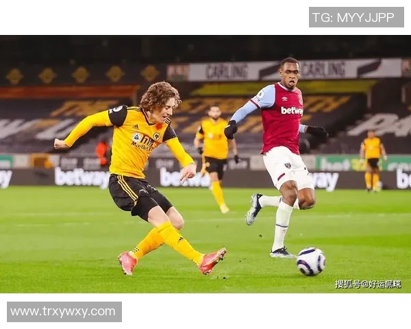 水原三星与悉尼足球队的激烈对决即将上演精彩赛事引发球迷热议 水原三星与悉尼足球队的激烈对决即将上演精彩赛事引发球迷热议