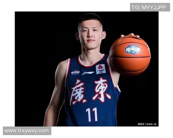 周鹏：从篮球场上的奋斗者到人生舞台上的榜样之路