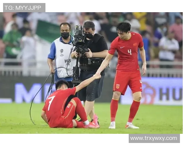 莫斯科中央与唉菲斯的巅峰对决揭示足球战术新趋势