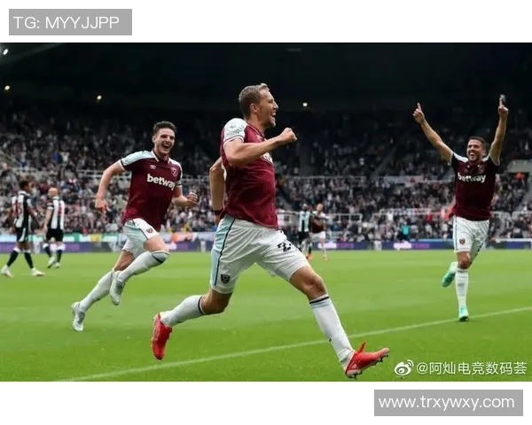 西汉姆联对阵昂热队的精彩对决即将上演球迷期待的巅峰之战
