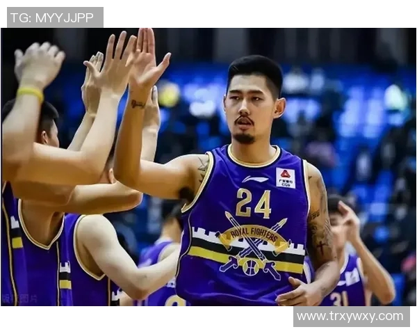 韩德君的篮球之路：从青涩少年到CBA传奇的辉煌历程与心路历程